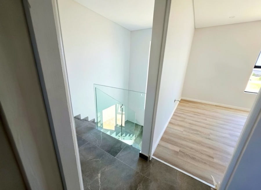 4 Bedroom Property for Sale in Sandown Western Cape